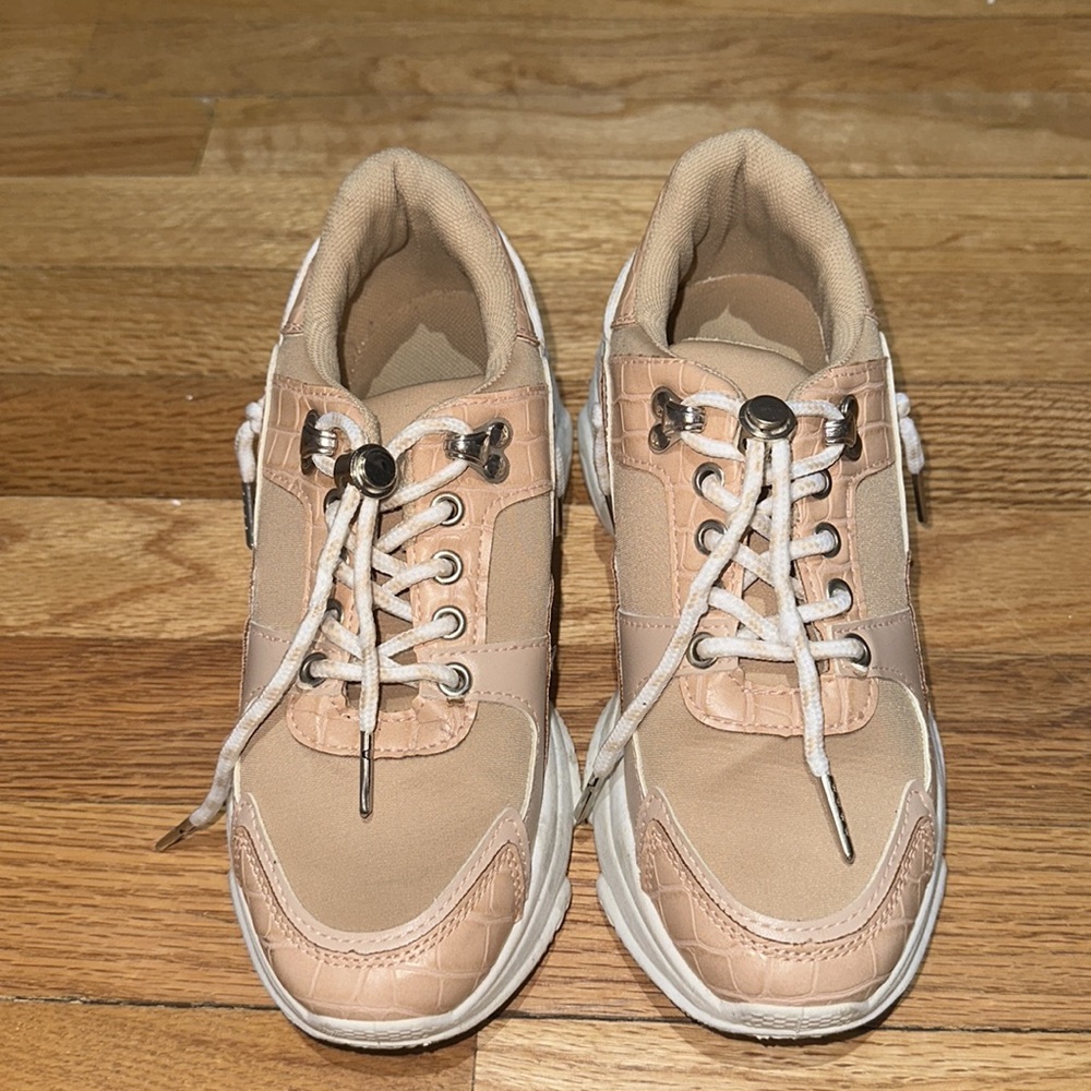 Shoes - Picture 2 of 7